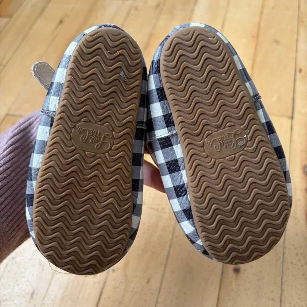 Little Toe Co Black & White Buffalo Plaid T-Bars Toddler Girl Shoes‎ Size 2-3 Yr